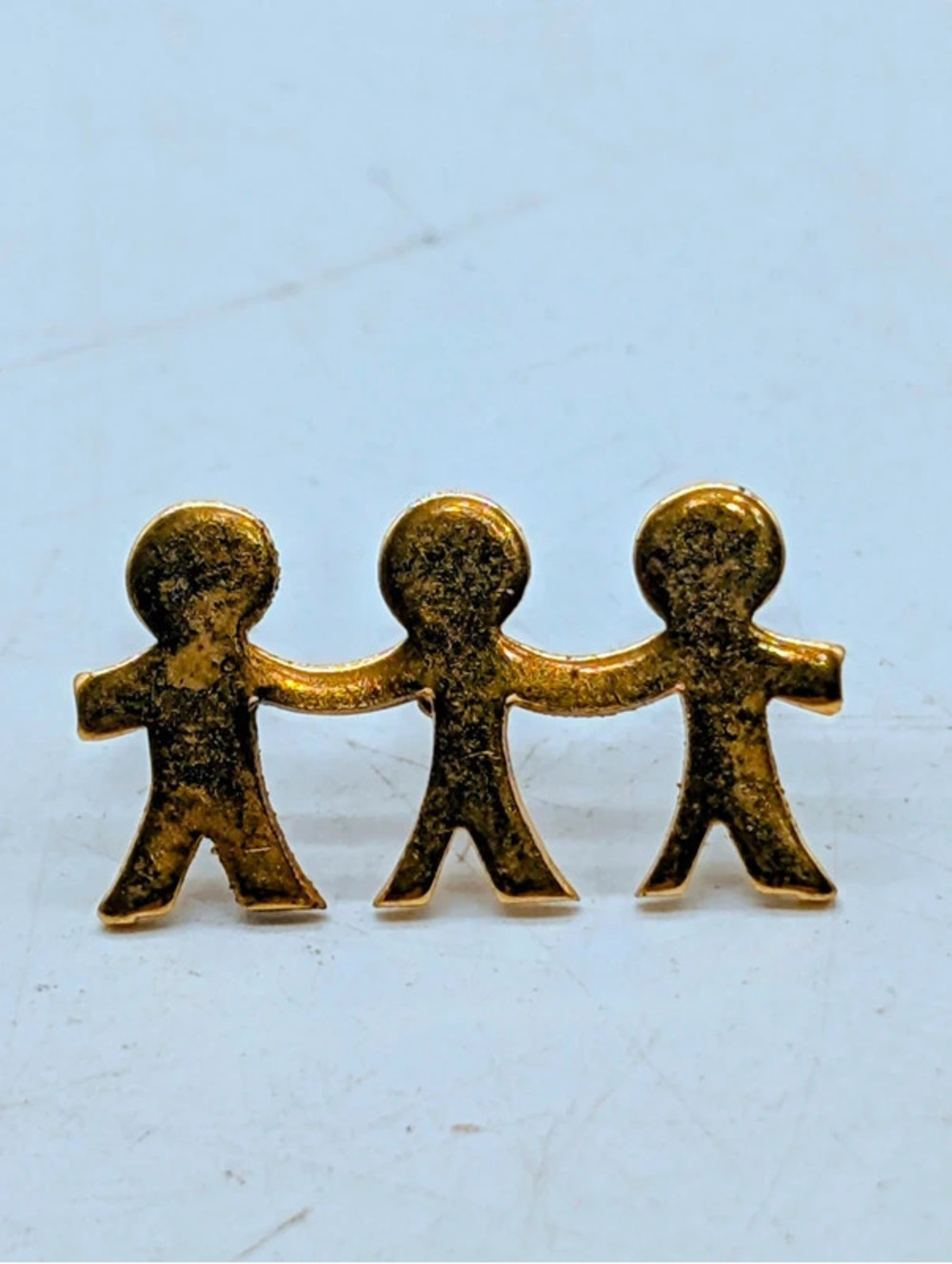 80s Gold Tone Three Children Paper Chain Holding Hands Pin